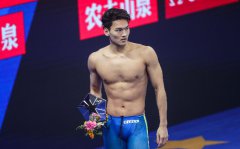 徐嘉余100米仰泳夺冠没想到与昔日偶像并列第一